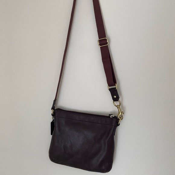 COACH leather cross body - Picture 3 of 8